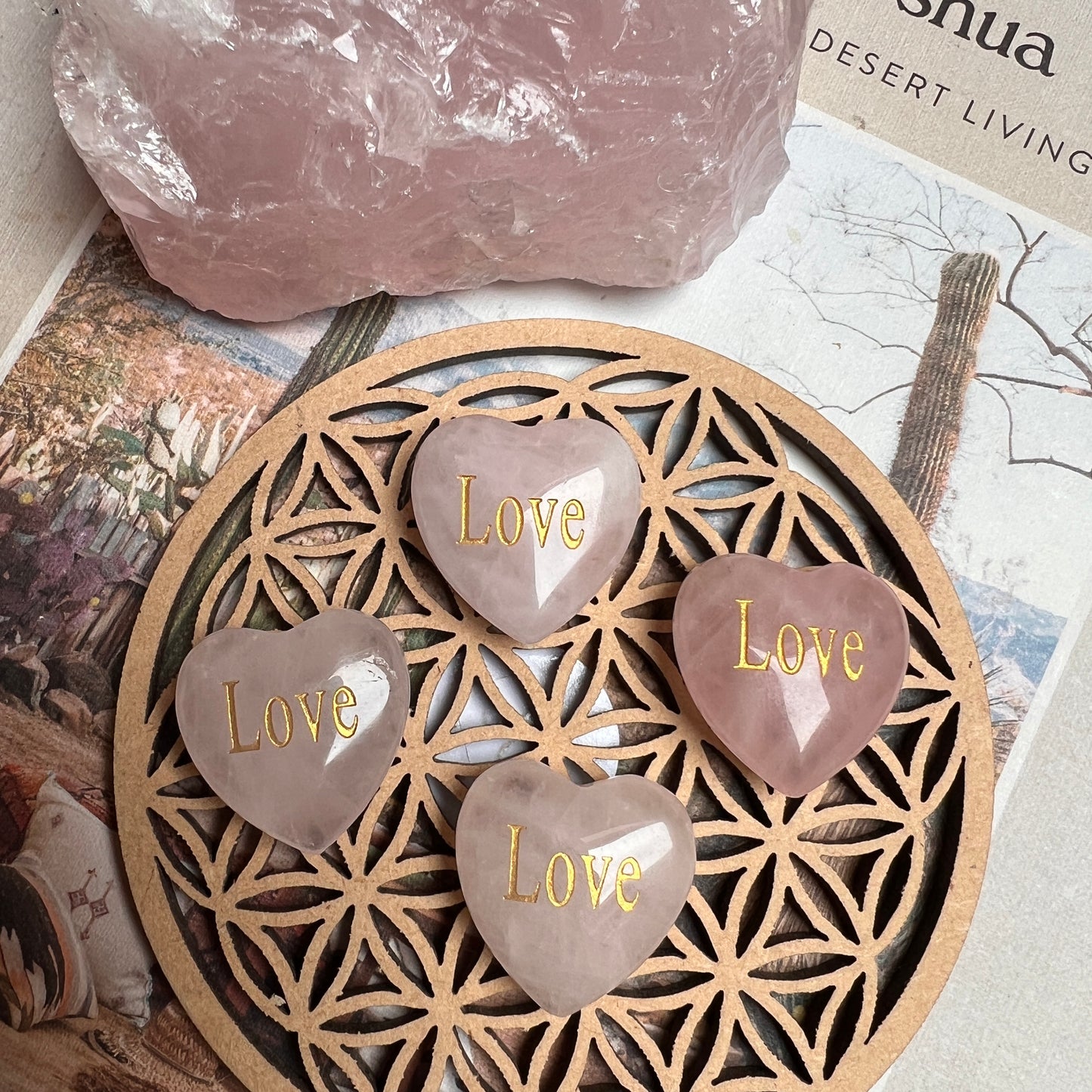 Cœur en quartz rose gravée LOVE
