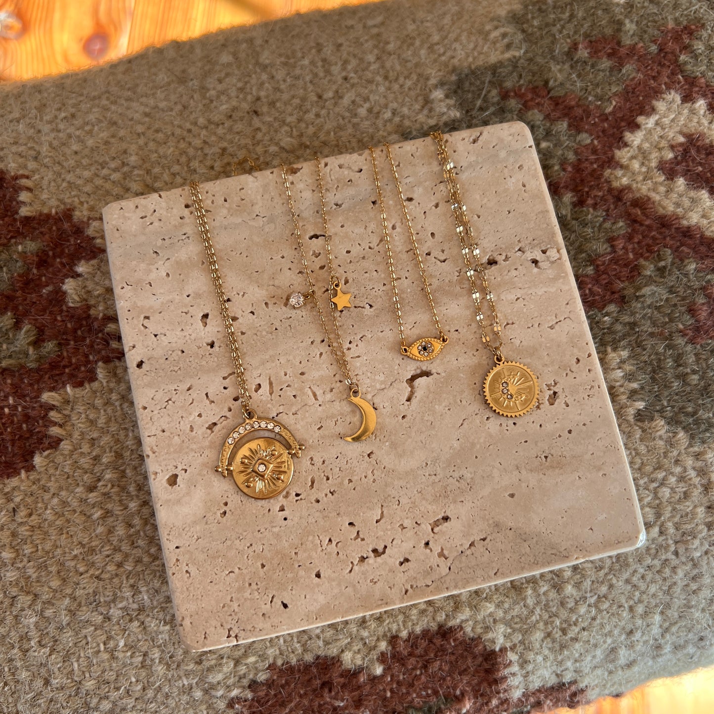 COLLIER OEIL DE PROTECTION