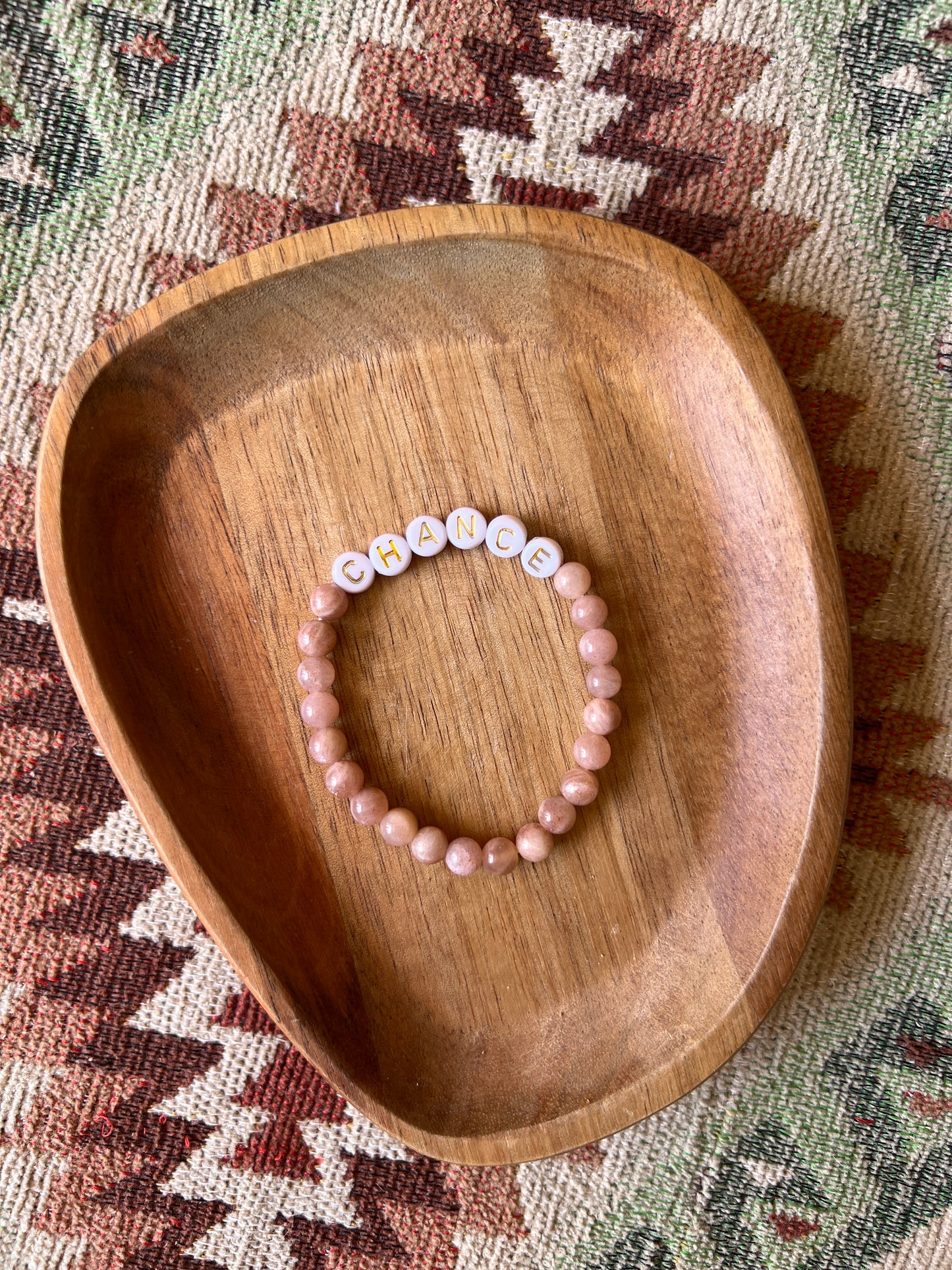 BRACELET EN PIERRE DE SOLEIL À PERSONNALISER