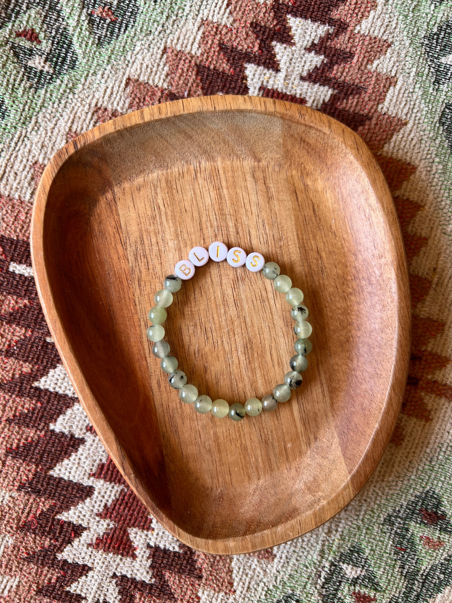 BRACELET EN PRÉHNITE À PERSONNALISER