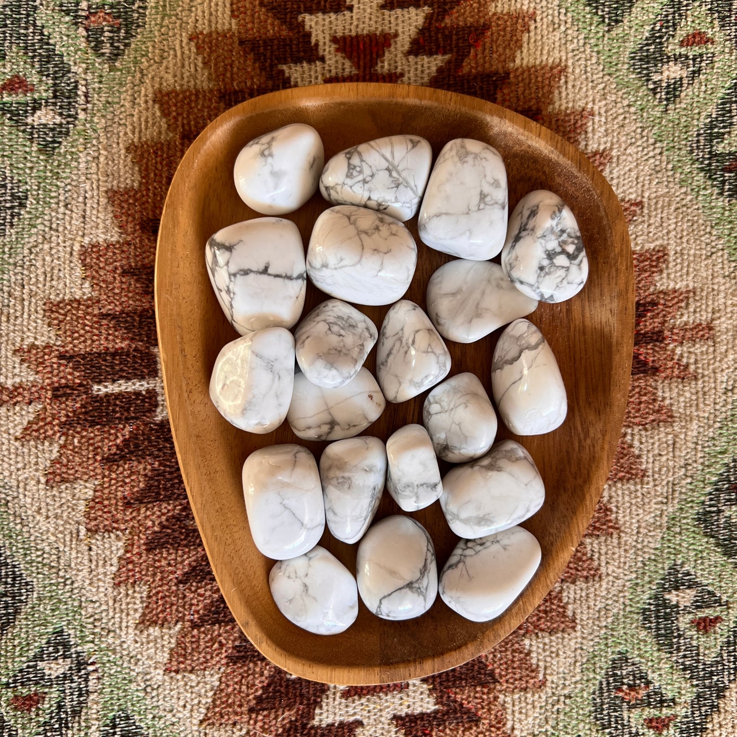 HOWLITE