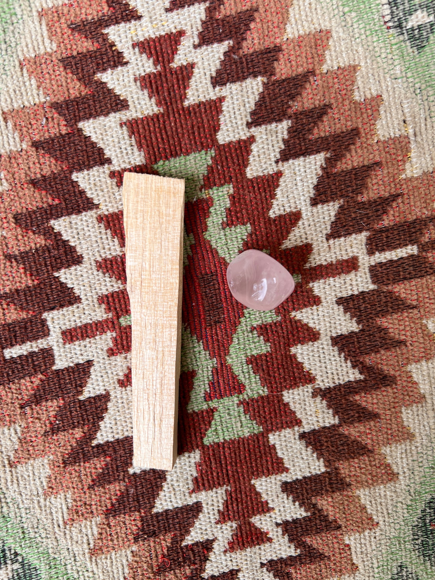 KIT DÉCOUVERTE AVEC PALO SANTO ET PIERRE ROULÉE
